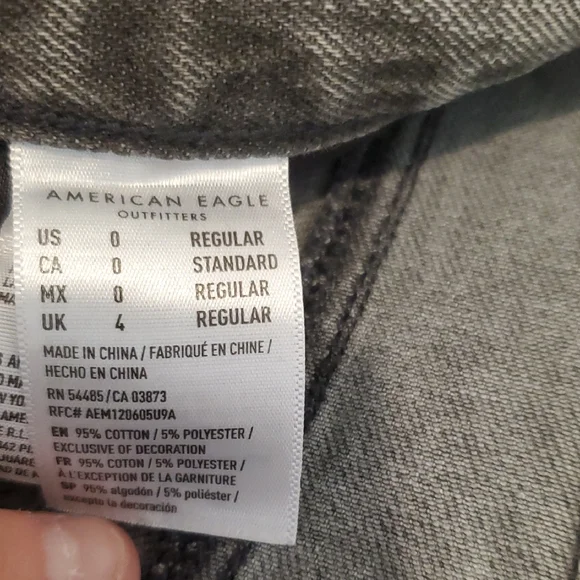 American Eagle Outfitters Gray Crop Ankle Jeans - Picture 2 of 7